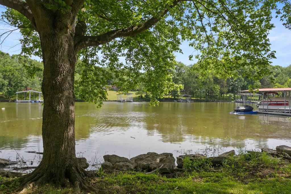 Heavenly Lakefront Six Bedroom Hideaway Хендерсънвил Екстериор снимка